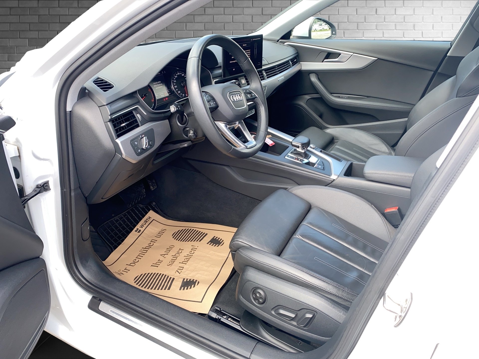 Audi A4 Avant 40 2.0 TDI quattro | Bild 11 von 24