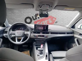 Audi A4 Avant 40 2.0 TDI quattro | Thumbnail 12 von 24