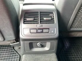 Audi A4 Avant 40 2.0 TDI quattro | Thumbnail 21 von 24