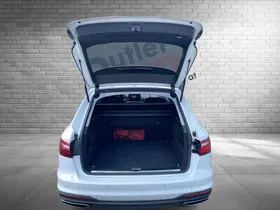 Audi A4 Avant 40 2.0 TDI quattro | Thumbnail 22 von 24