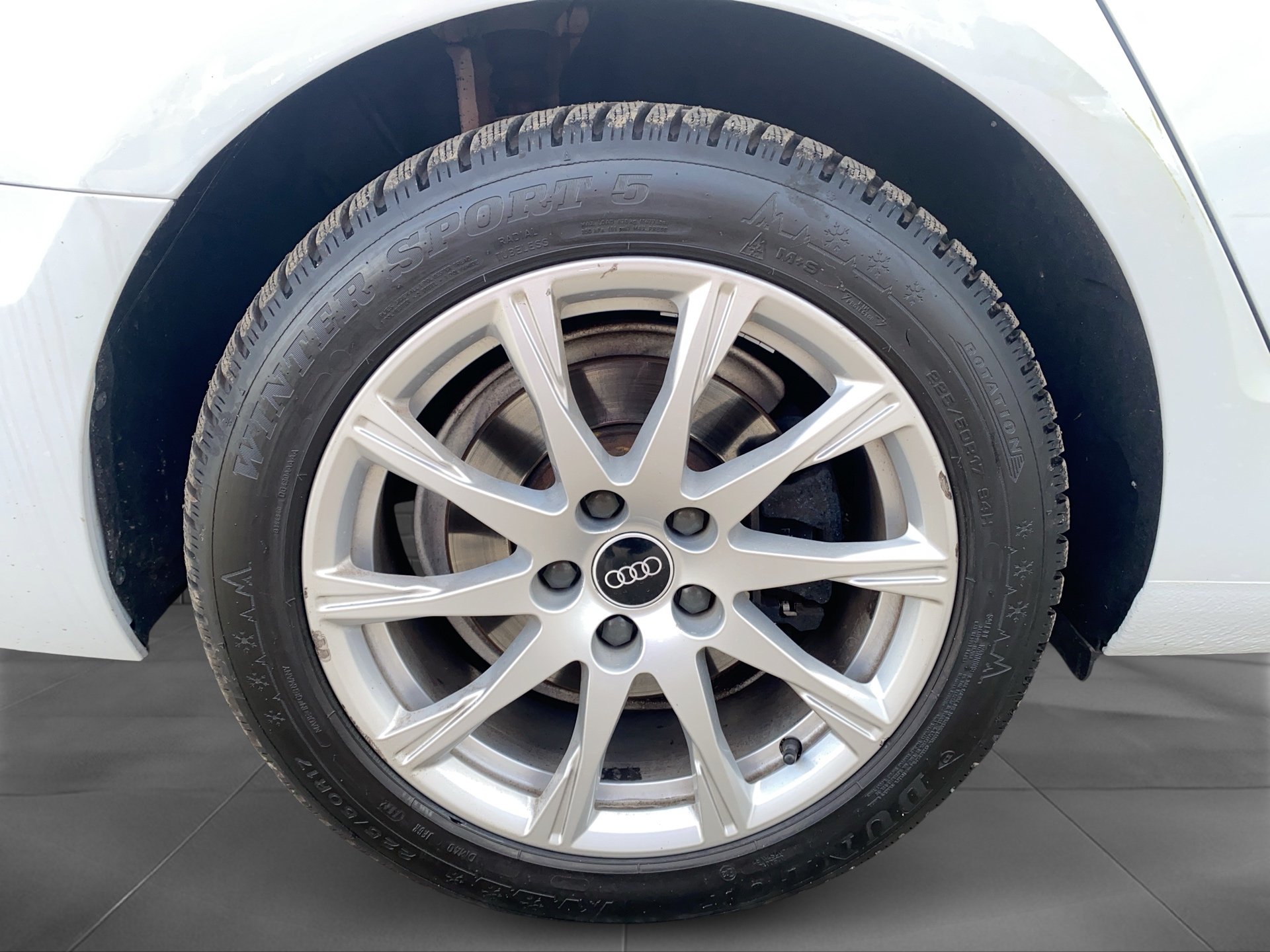 Audi A4 Avant 40 2.0 TDI quattro | Bild 8 von 24