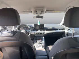 Audi A4 Avant 30 2.0 TDI | Thumbnail 11 von 22