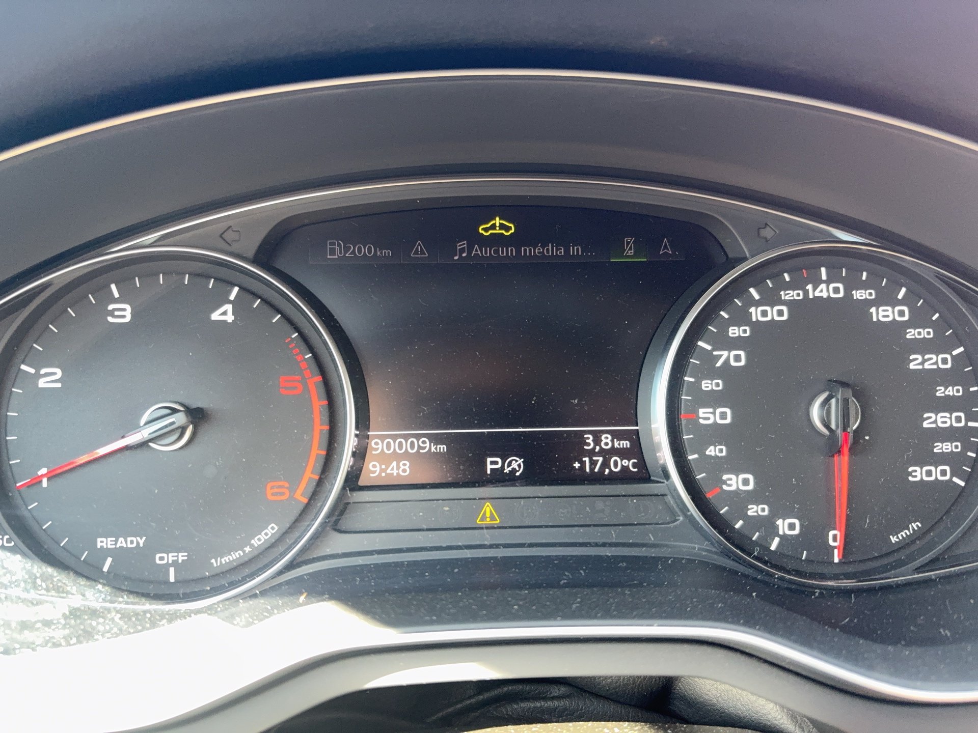 Audi A4 Avant 30 2.0 TDI | Bild 13 von 22