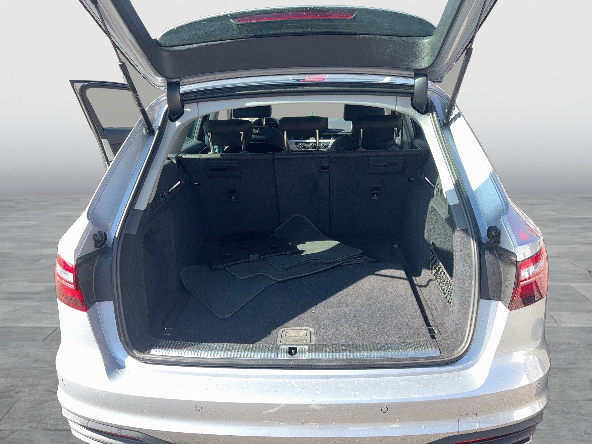 Audi A4 Avant 30 2.0 TDI | Bild 20 von 22