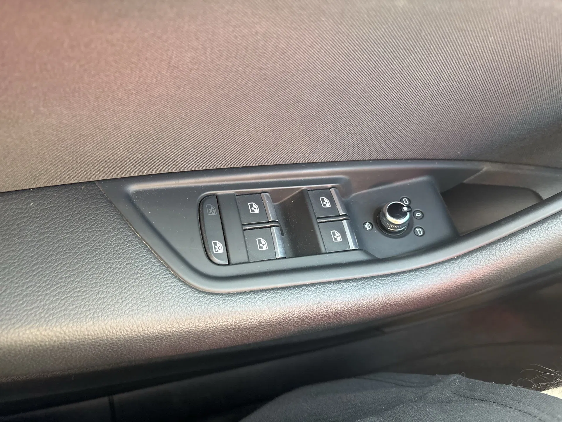 Audi A4 Avant 30 2.0 TDI | Bild 9 von 22