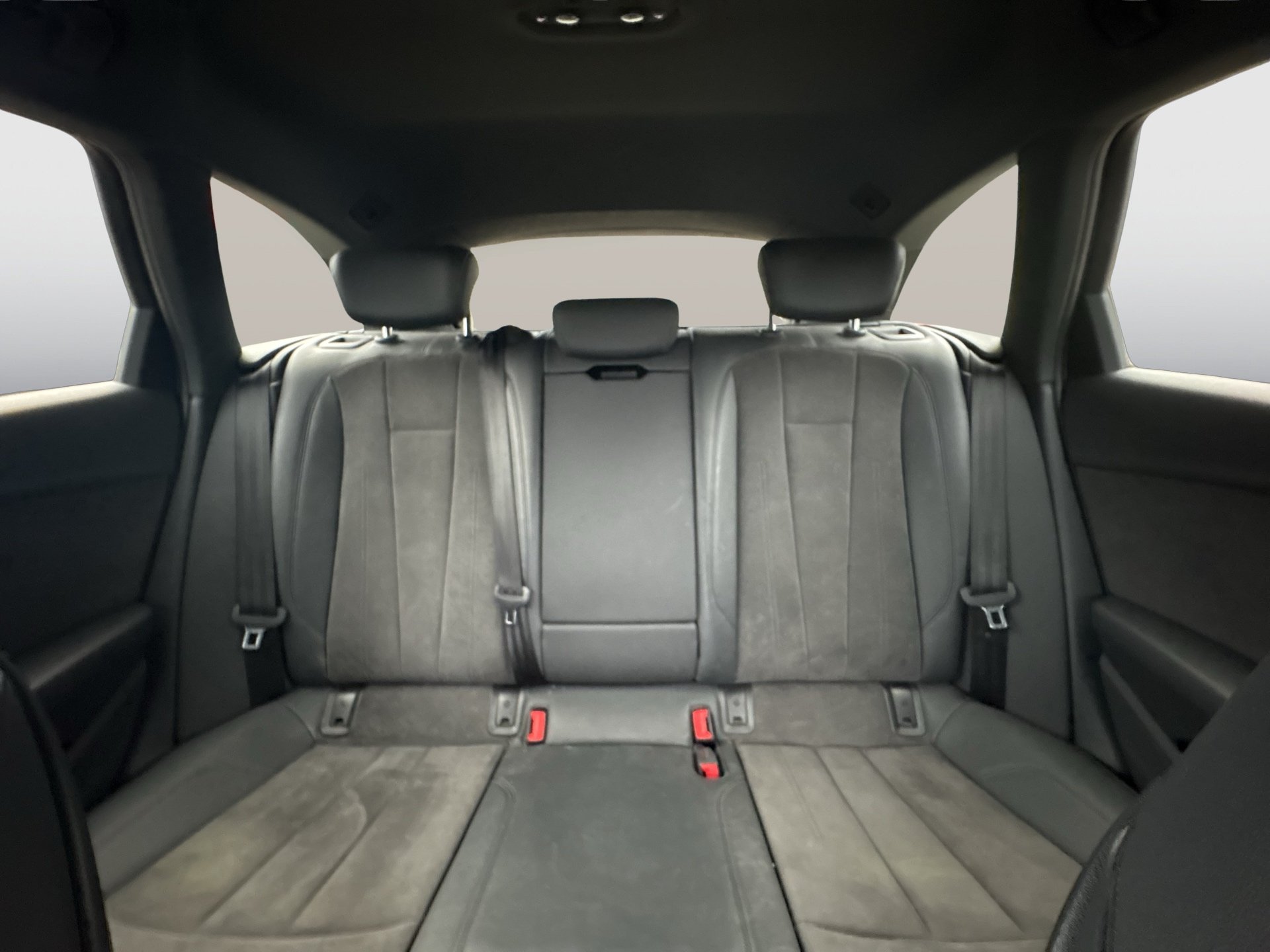 Audi A4 Allroad quattro 40 2.0 TDI | Bild 19 von 31