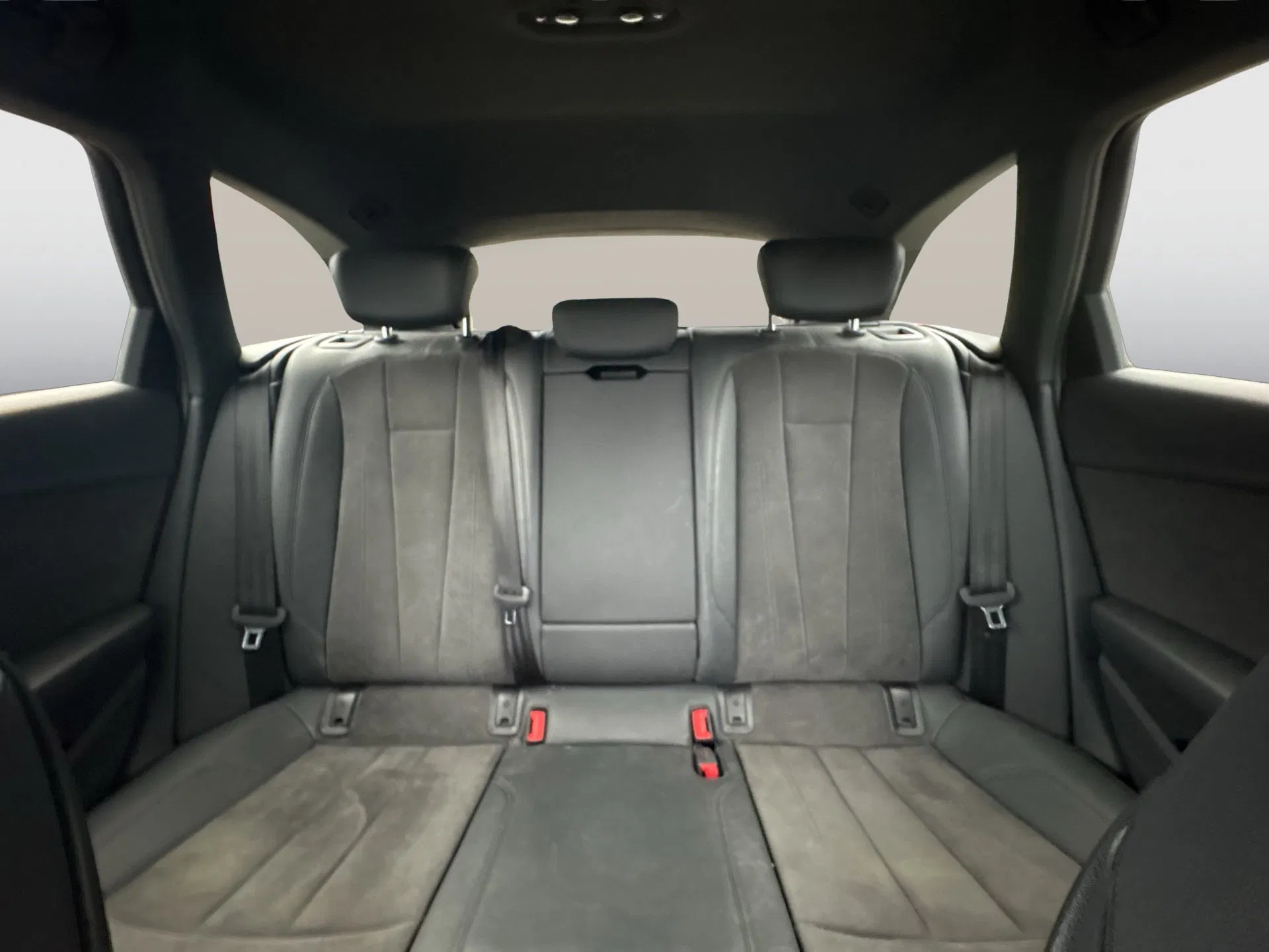 Audi A4 Allroad quattro 40 2.0 TDI | Bild 19 von 31