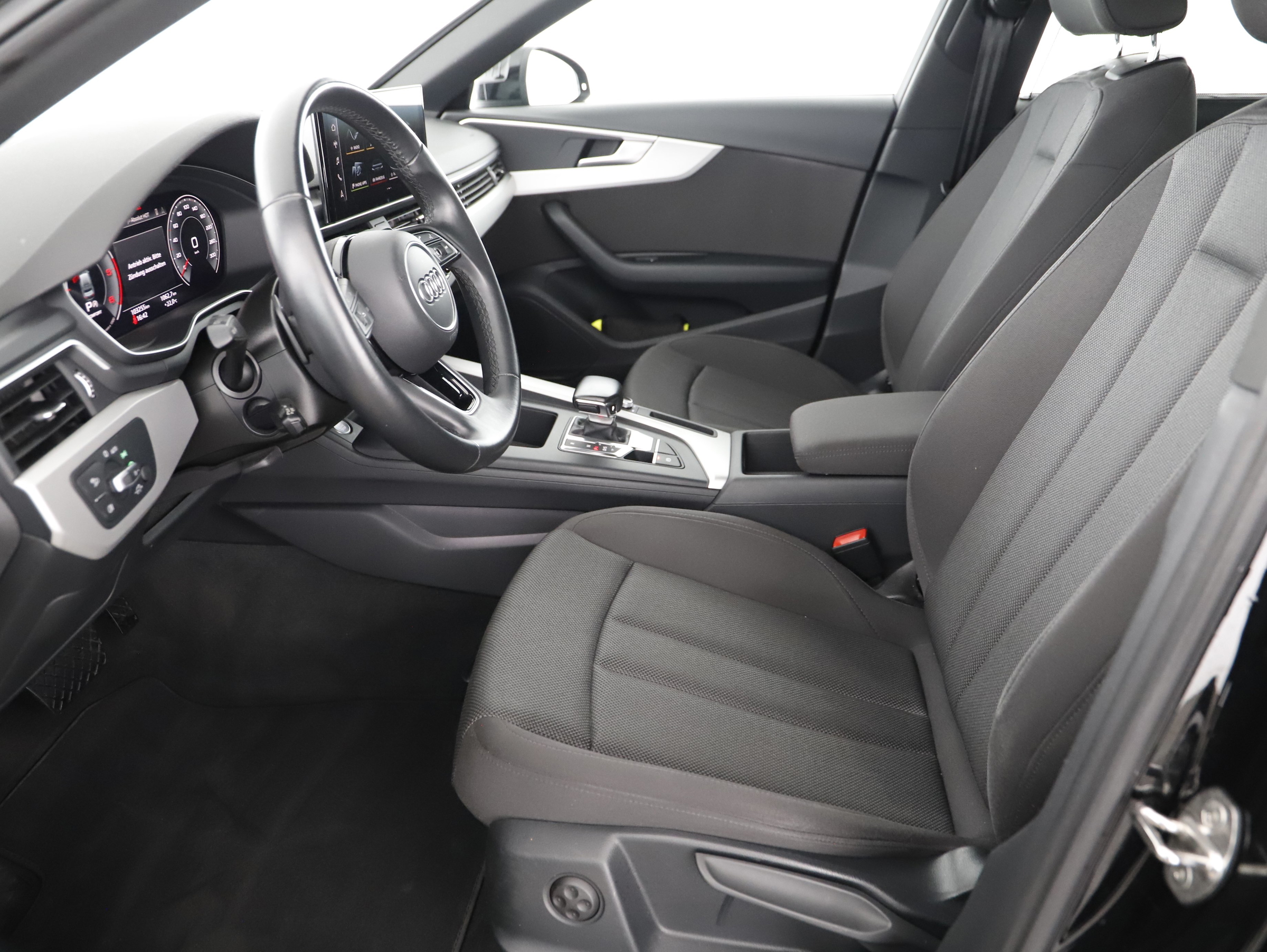 Bild eines Audi A4 40 2.0 TDI advanced
