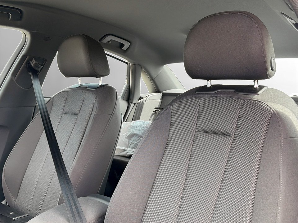Audi A4 40 2.0 TDI advanced | Bild 12 von 19