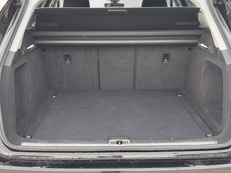 Audi A4 Avant 30 2.0 TDI | Bild 14 von 22