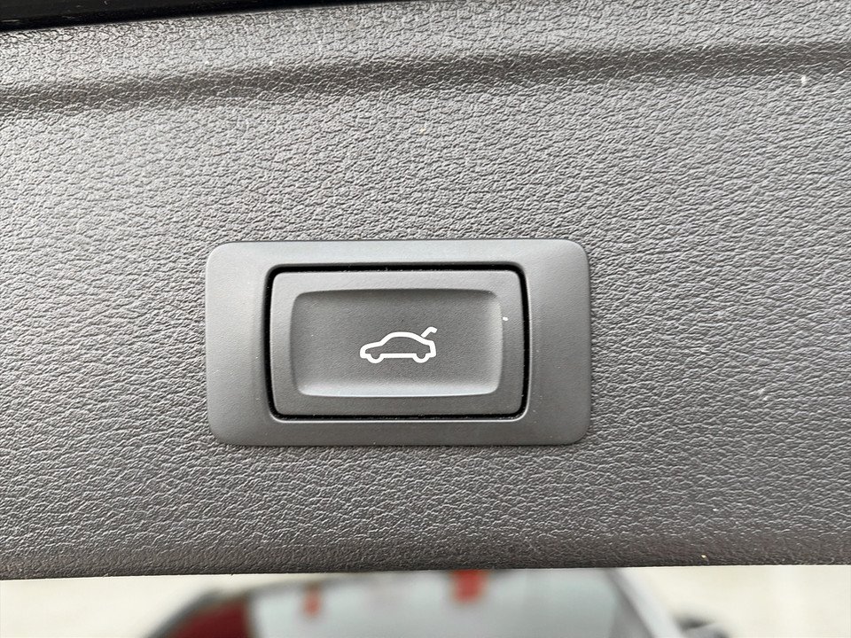 Audi A4 Avant 30 2.0 TDI | Bild 16 von 22