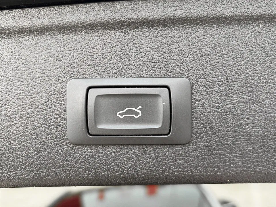 Audi A4 Avant 30 2.0 TDI | Bild 16 von 22
