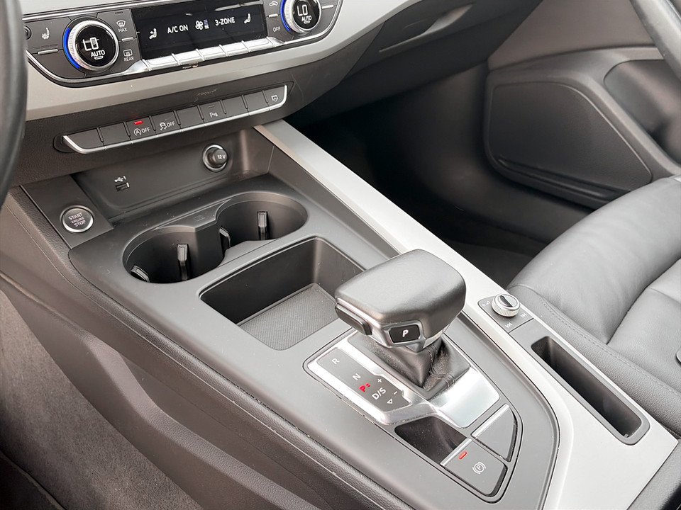 Audi A4 Avant 30 2.0 TDI | Bild 18 von 22
