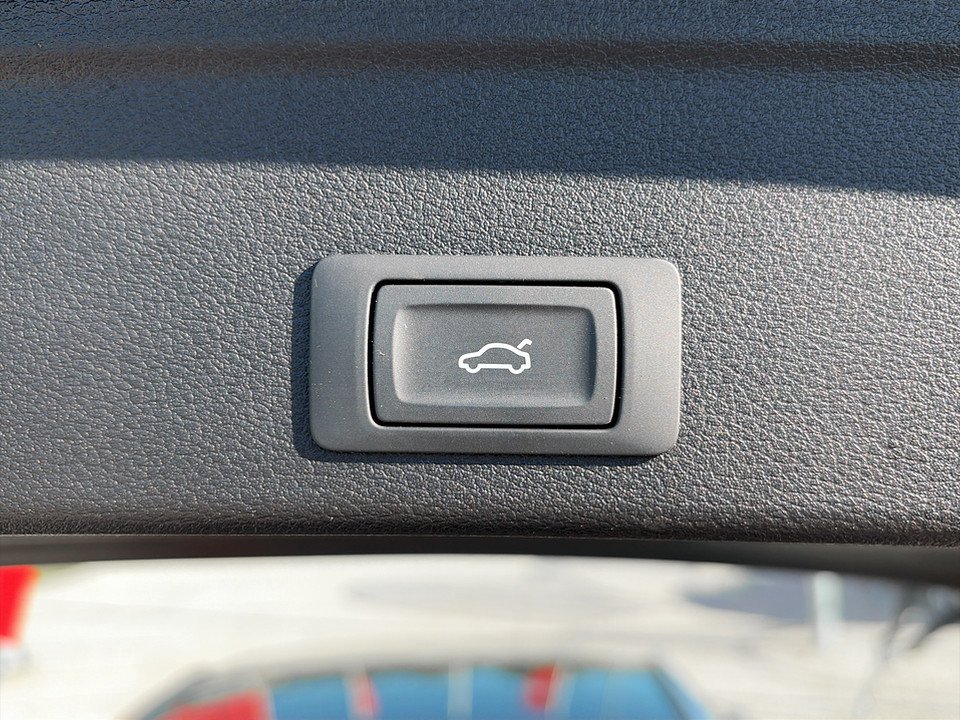 Audi A4 Avant 30 2.0 TDI | Bild 20 von 21