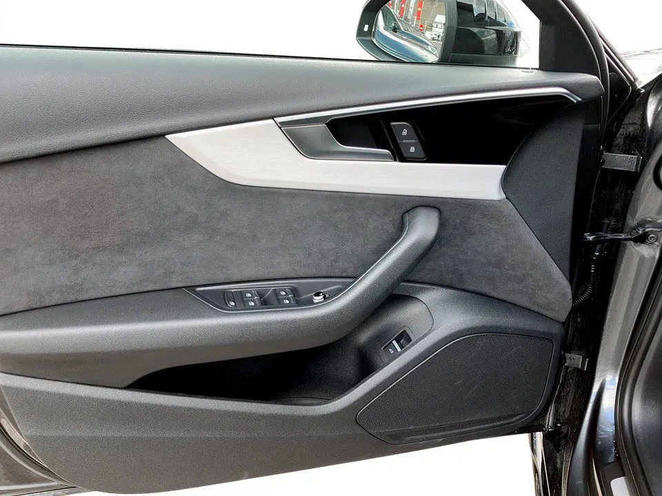 Audi A4 Avant 40 TDI quattro S-Line | Bild 8 von 21