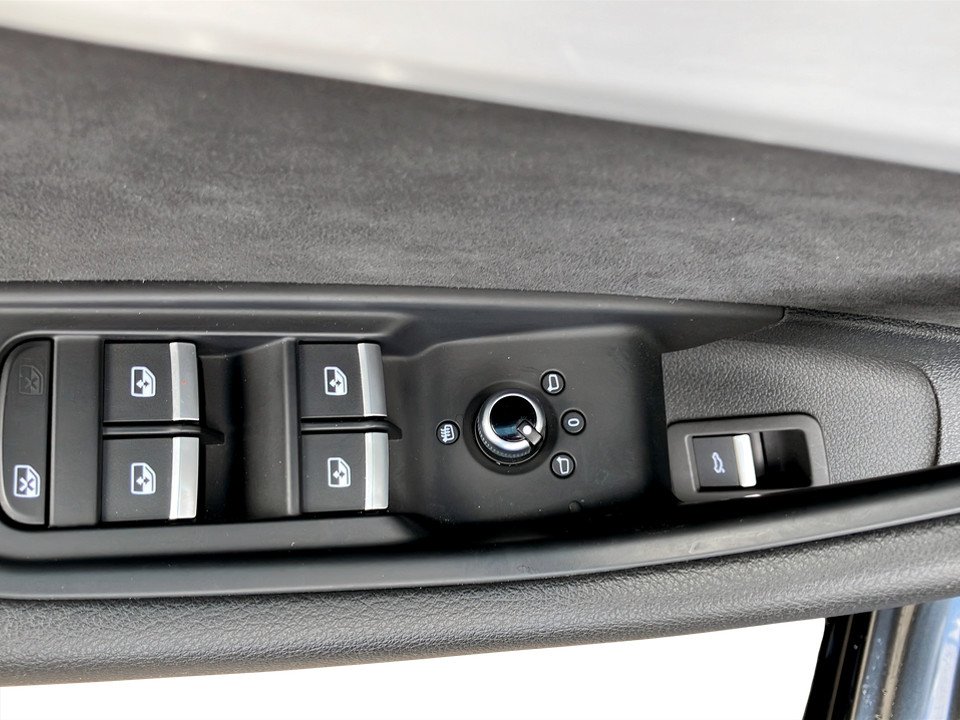 Audi A4 Avant 40 TDI quattro S-Line | Bild 9 von 21