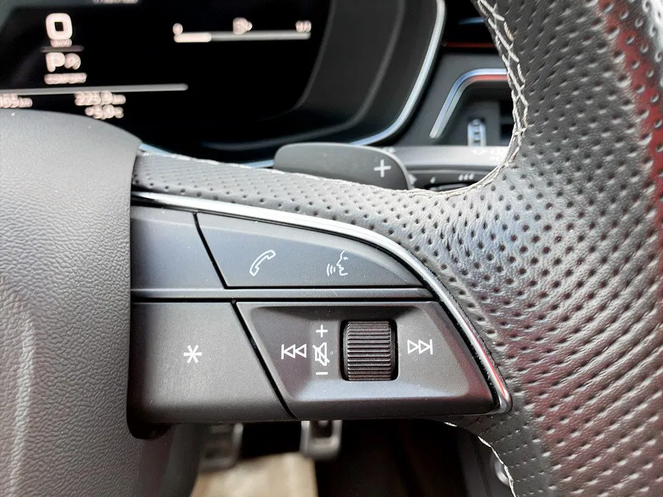 Audi A4 Avant 40 TDI quattro S-Line | Bild 16 von 21