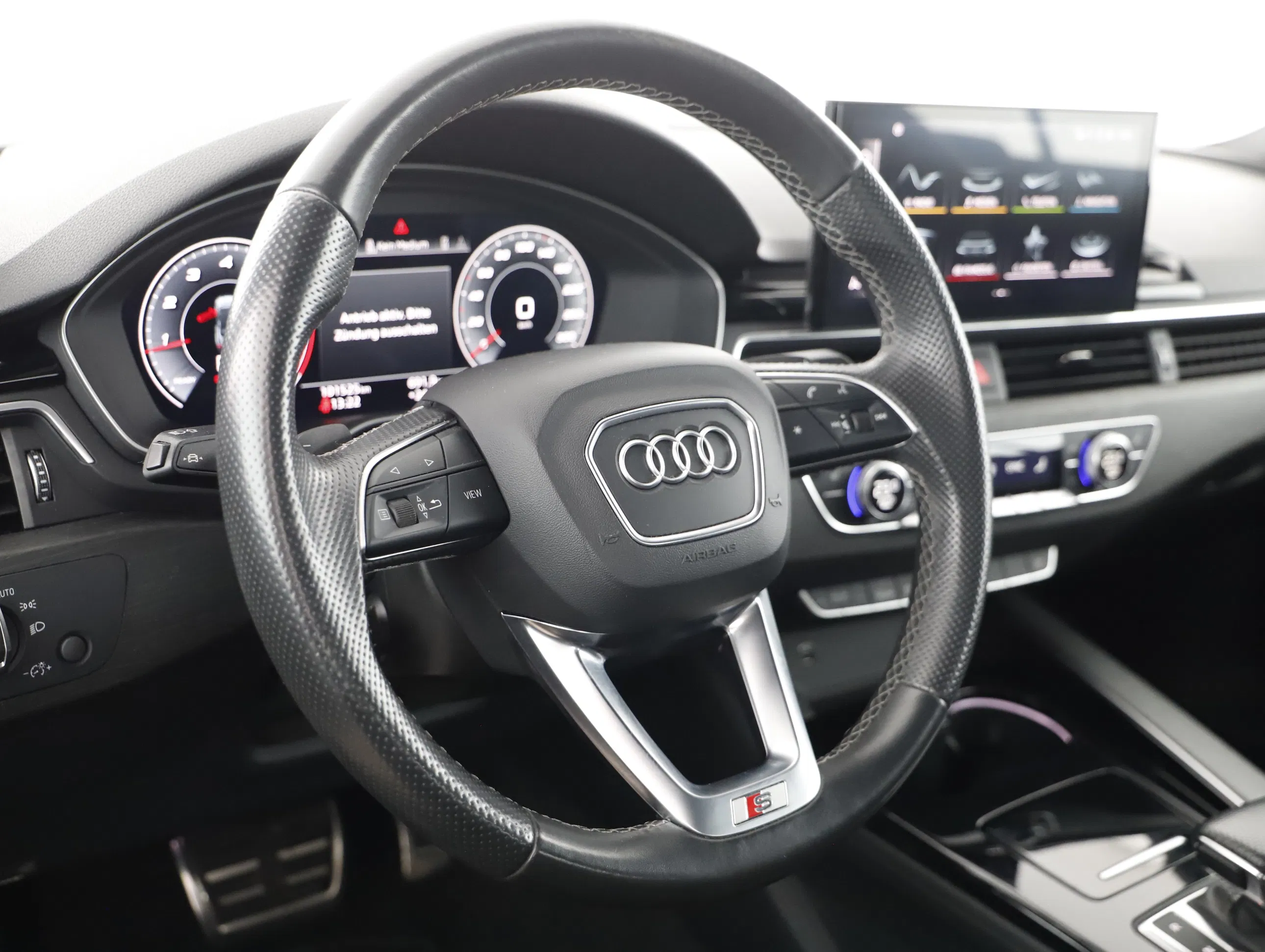 Audi A5 Cabriolet 40 2.0 TFSI MHEV S-Line | Bild 10 von 22
