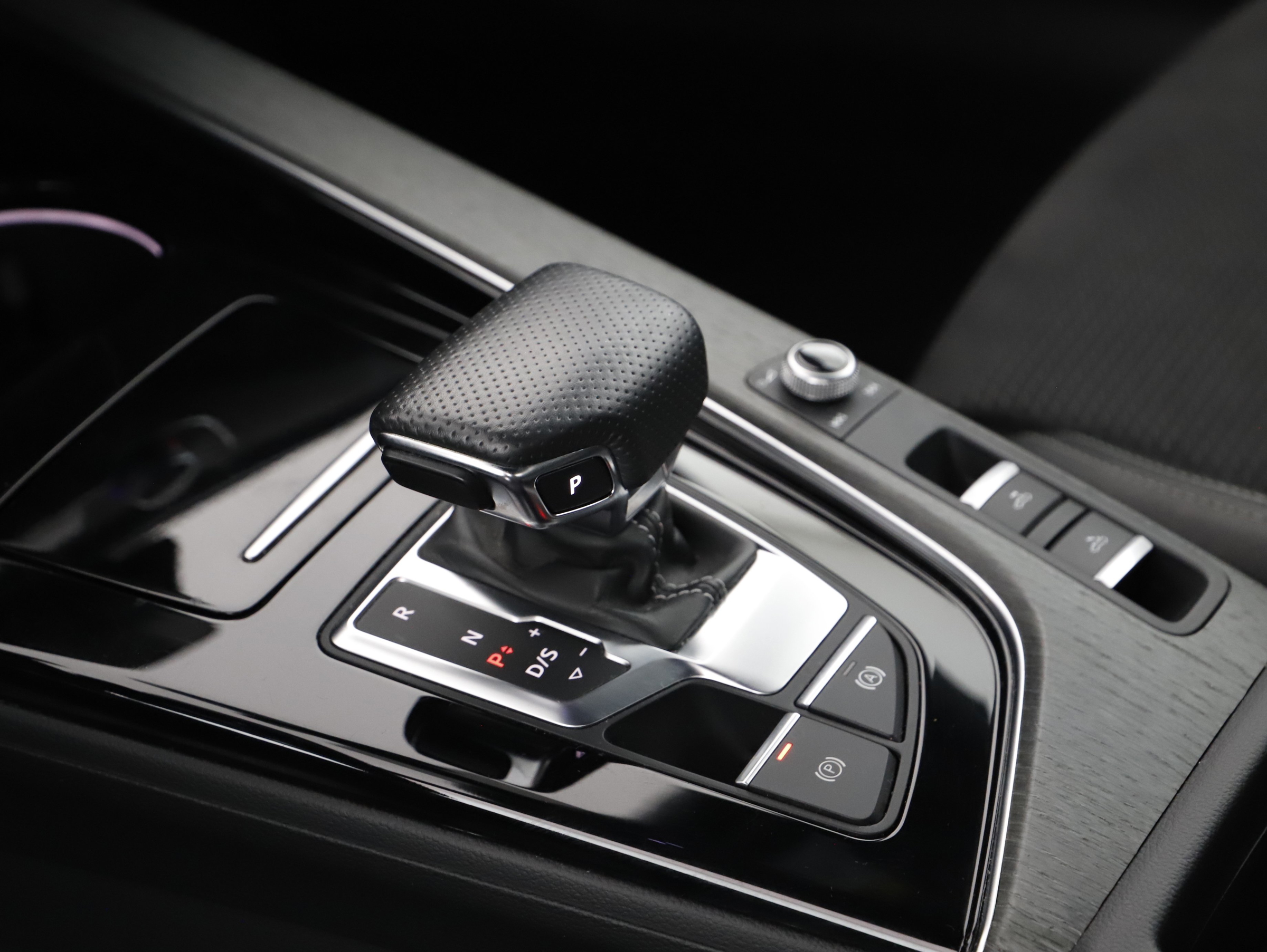 Audi A5 Cabriolet 40 2.0 TFSI MHEV S-Line | Bild 14 von 22