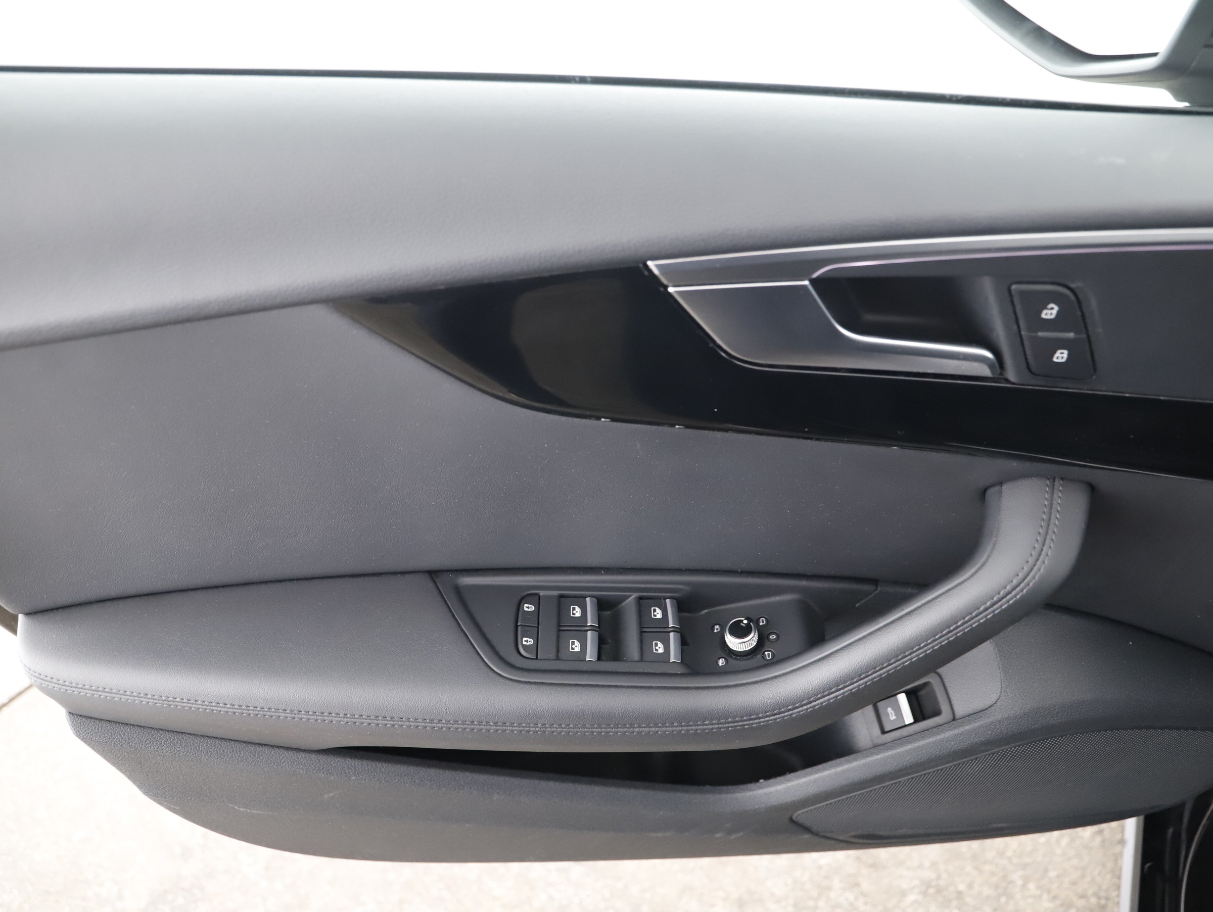 Audi A5 SB 40 TDI quattro Adv Aut | Bild 16 von 24