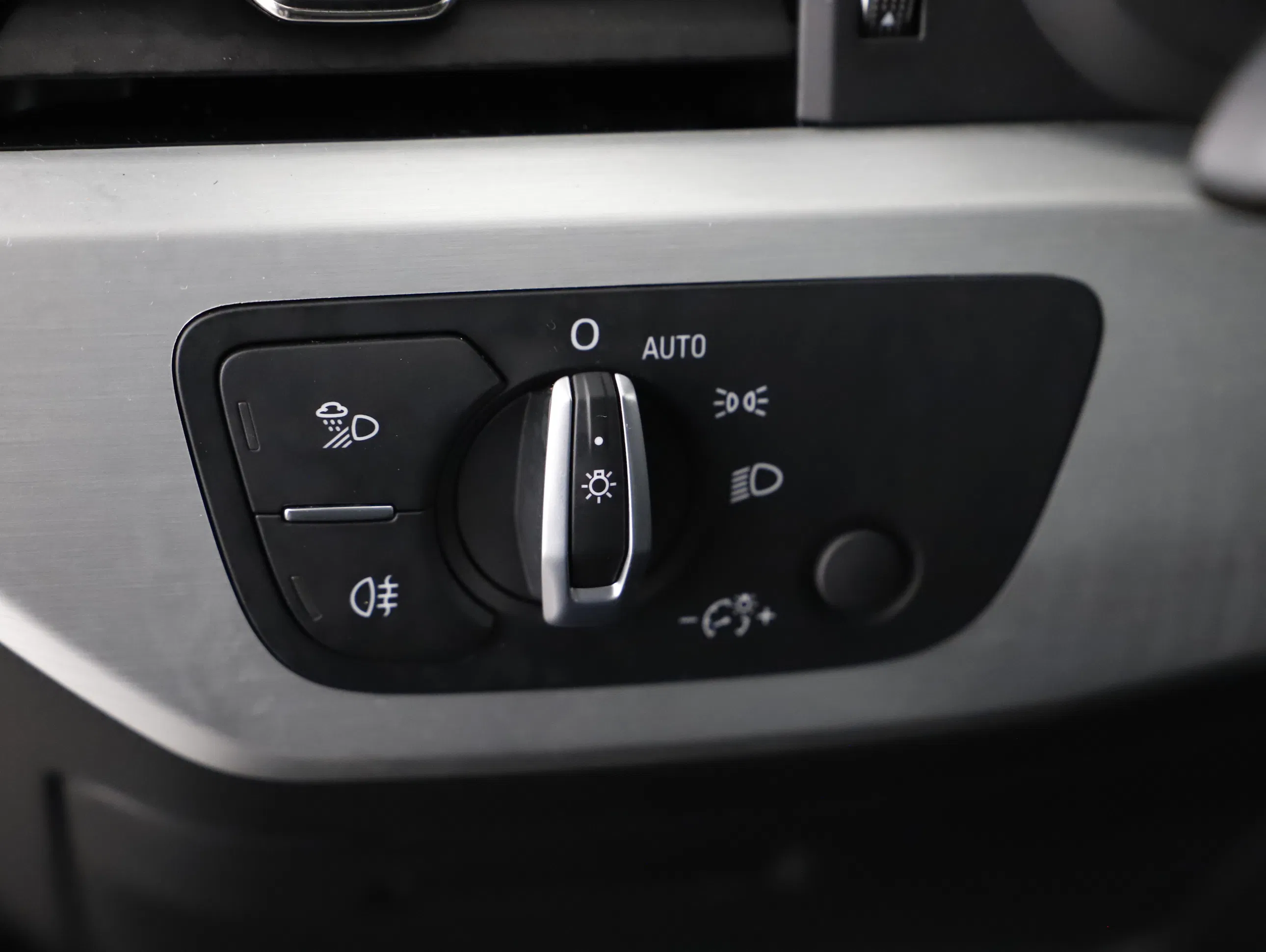 Audi A5 Cabriolet 35 2.0 TDI (M-H) advanced | Bild 14 von 22