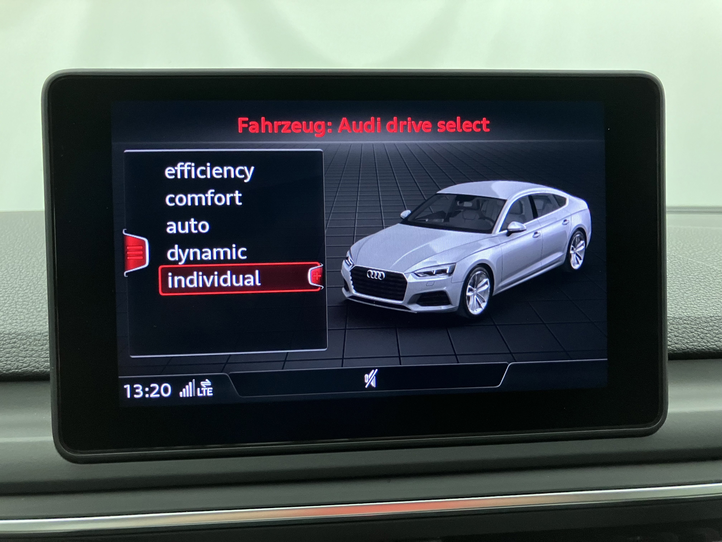 Audi A5 Sportback 30 TDI advanced | Bild 21 von 27