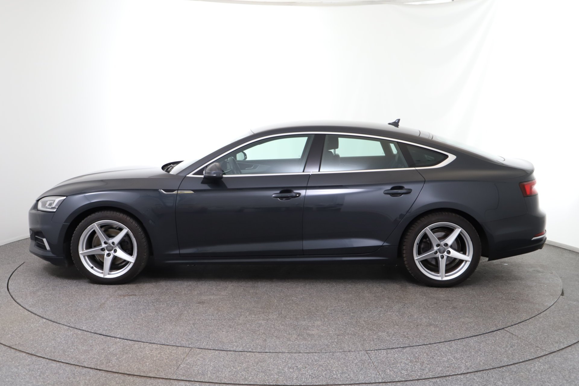 Audi A5 Sportback 30 TDI advanced | Bild 8 von 27