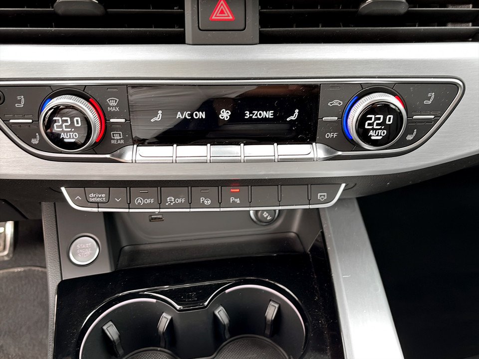 Audi A5 Cabriolet 40 2.0 TFSI MHEV quattro S-Line | Bild 17 von 23