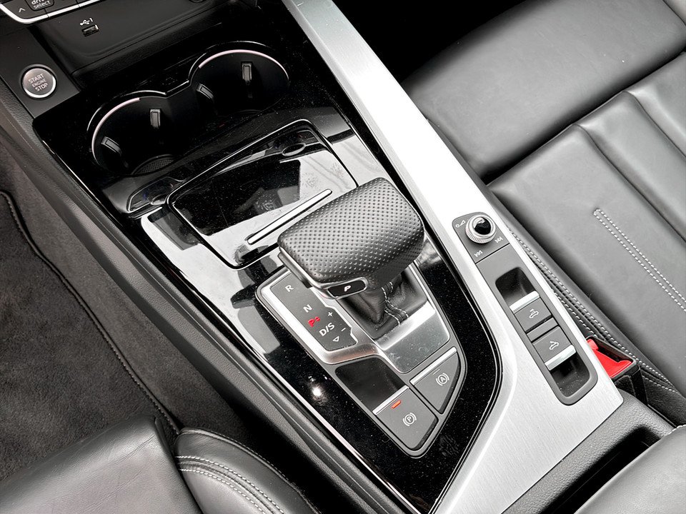 Audi A5 Cabriolet 40 2.0 TFSI MHEV quattro S-Line | Bild 18 von 23