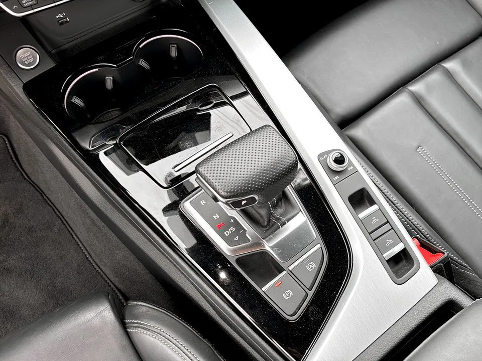 Audi A5 Cabriolet 40 2.0 TFSI MHEV quattro S-Line | Bild 18 von 23