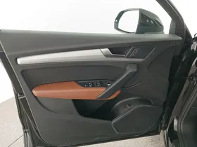 Audi Q5 30 2.0 TDI | Thumbnail 11 von 31