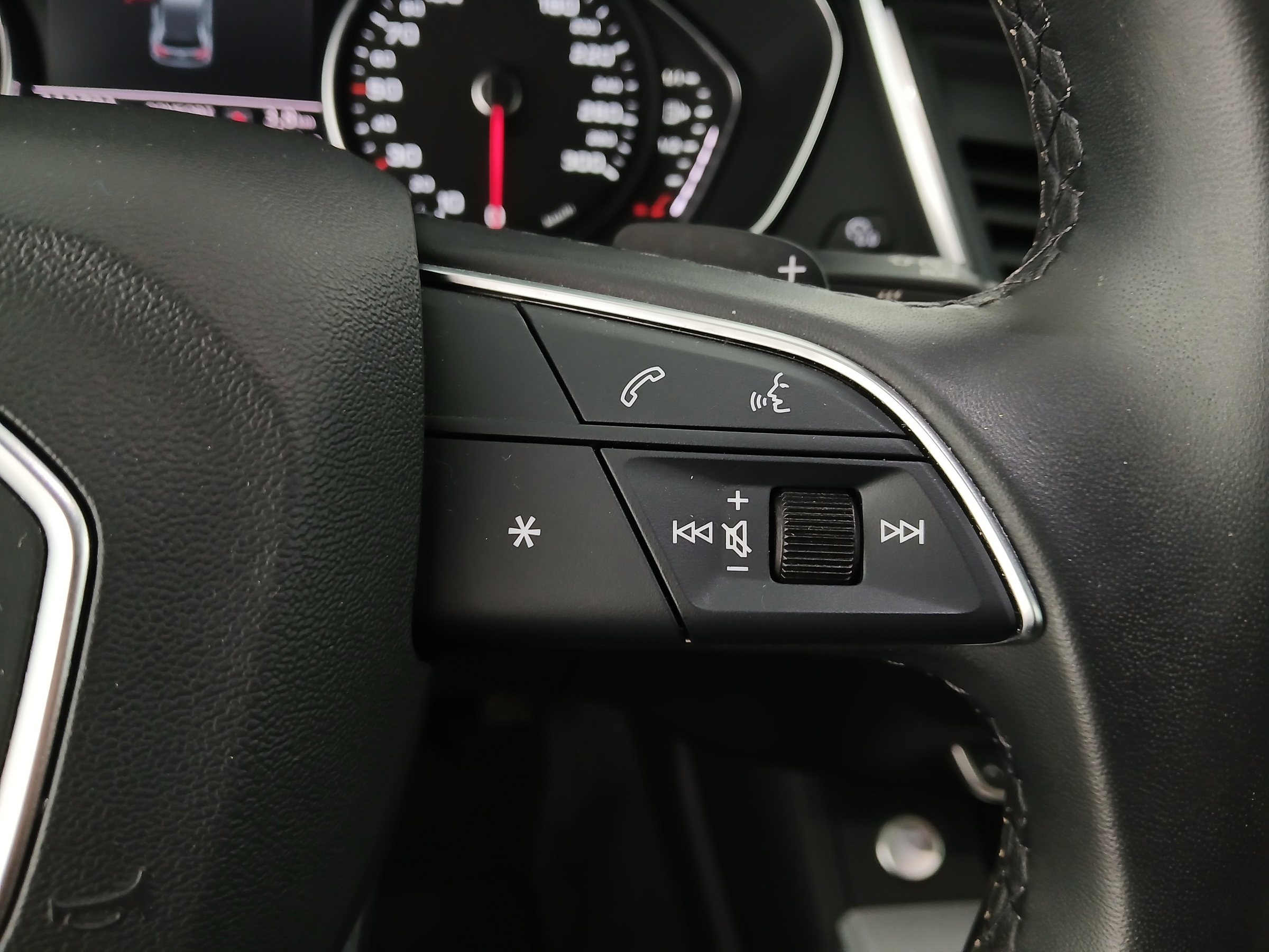 Audi Q5 30 2.0 TDI | Bild 19 von 31