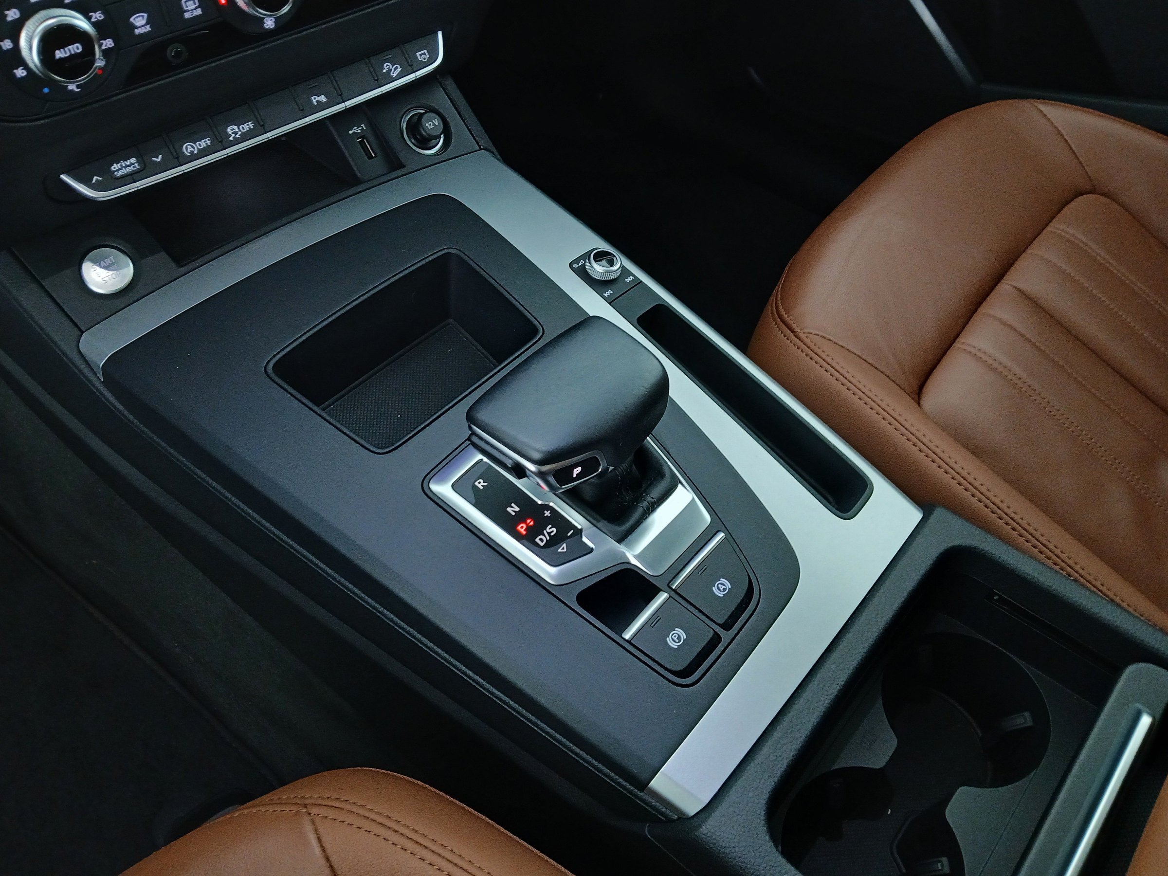 Audi Q5 30 2.0 TDI | Bild 26 von 31