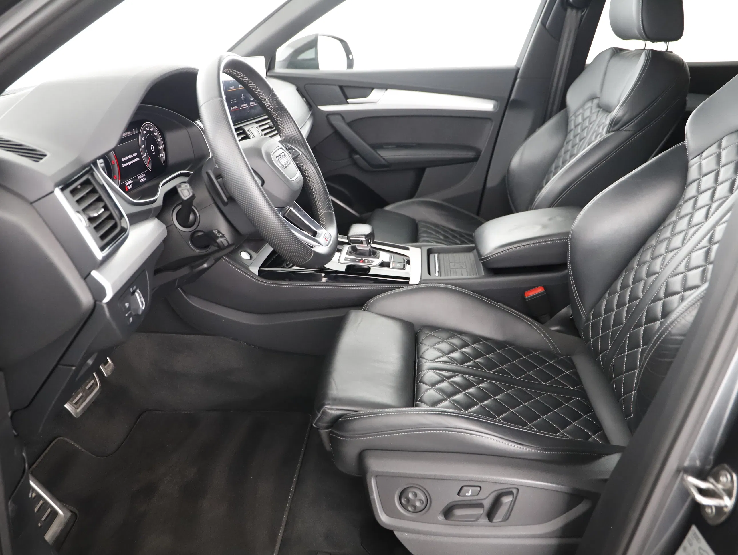 Audi Q5 40 2.0 TDI quattro S-Line | Bild 1 von 22