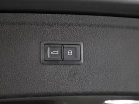 Audi Q5 40 2.0 TDI quattro S-Line | Thumbnail 17 von 22