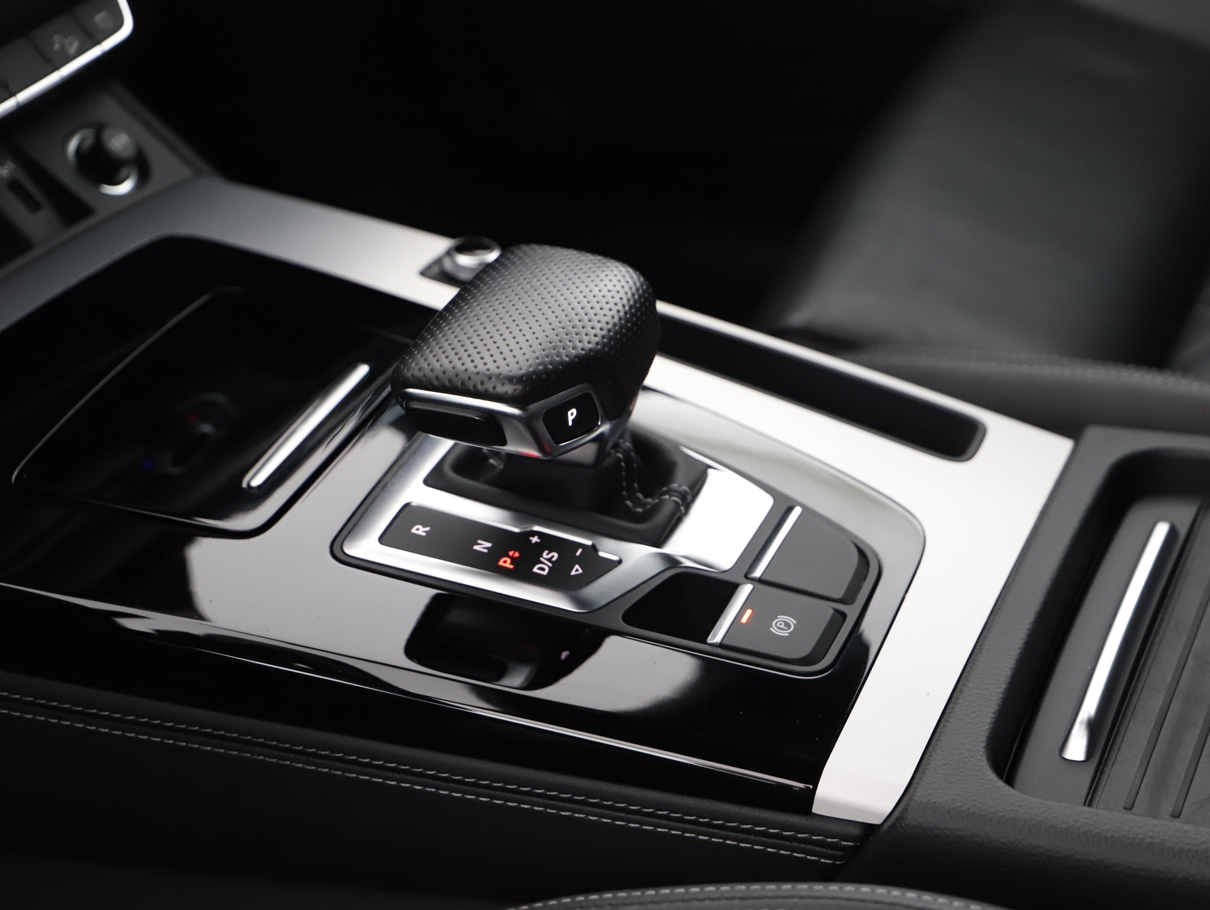 Audi Q5 40 2.0 TDI quattro S-Line | Bild 5 von 22