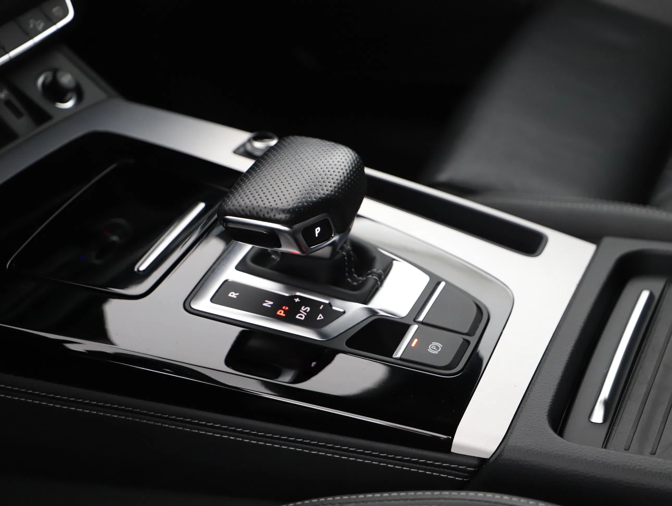 Audi Q5 40 2.0 TDI quattro S-Line | Bild 5 von 22