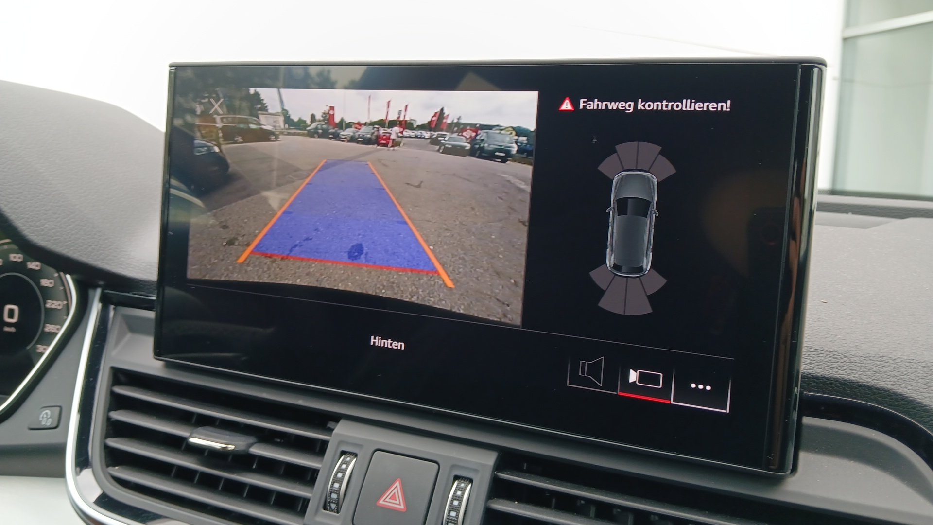 Audi Q5 40 TDI Aut. quattro S-Line | Bild 16 von 25