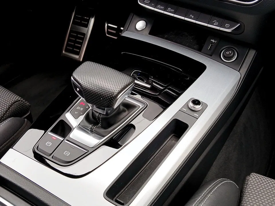 Audi Q5 40 TDI Aut. quattro S-Line | Bild 20 von 25