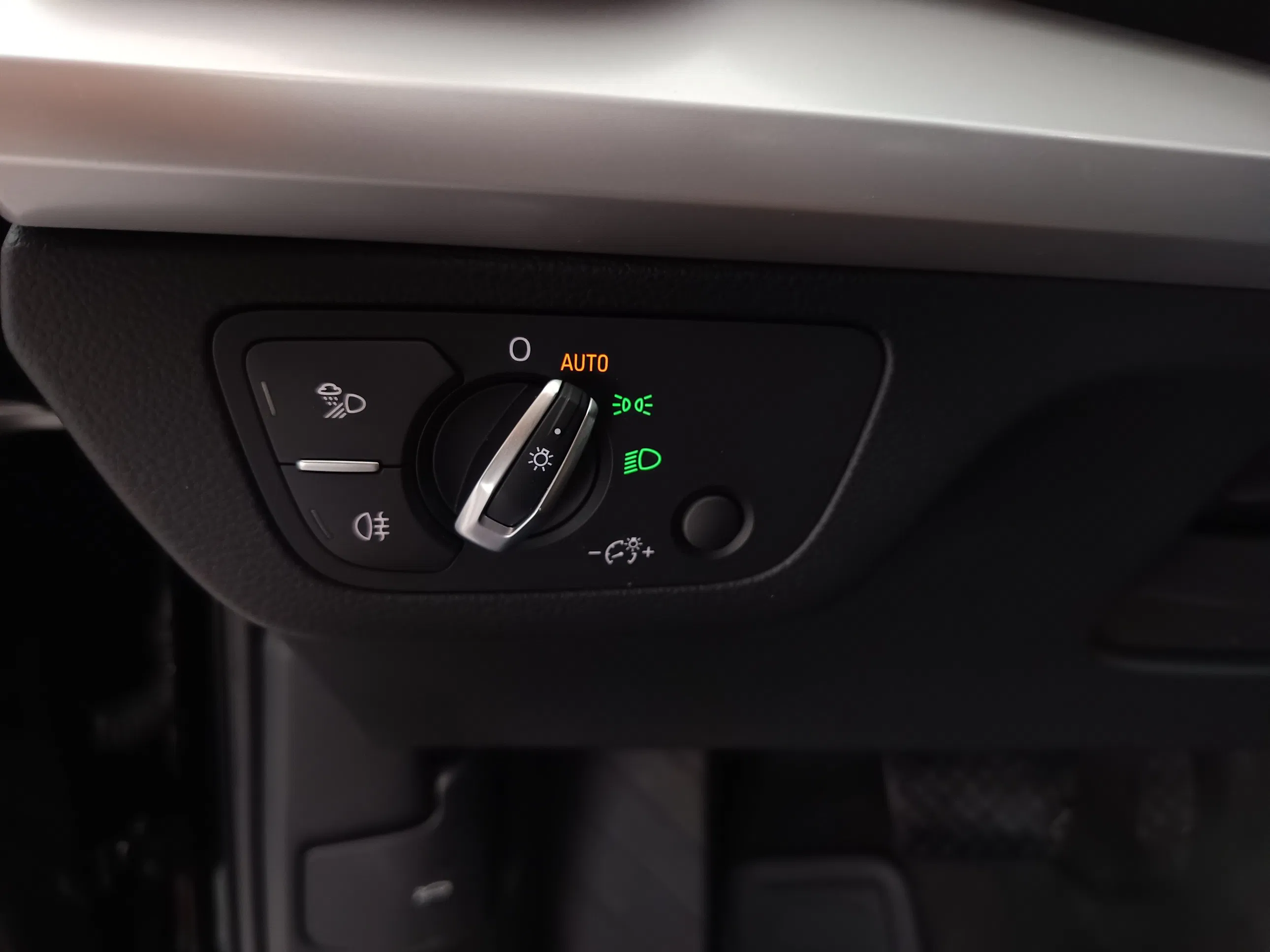 Audi Q5 2.0 e 55 TFSI e quattro sport | Bild 13 von 31