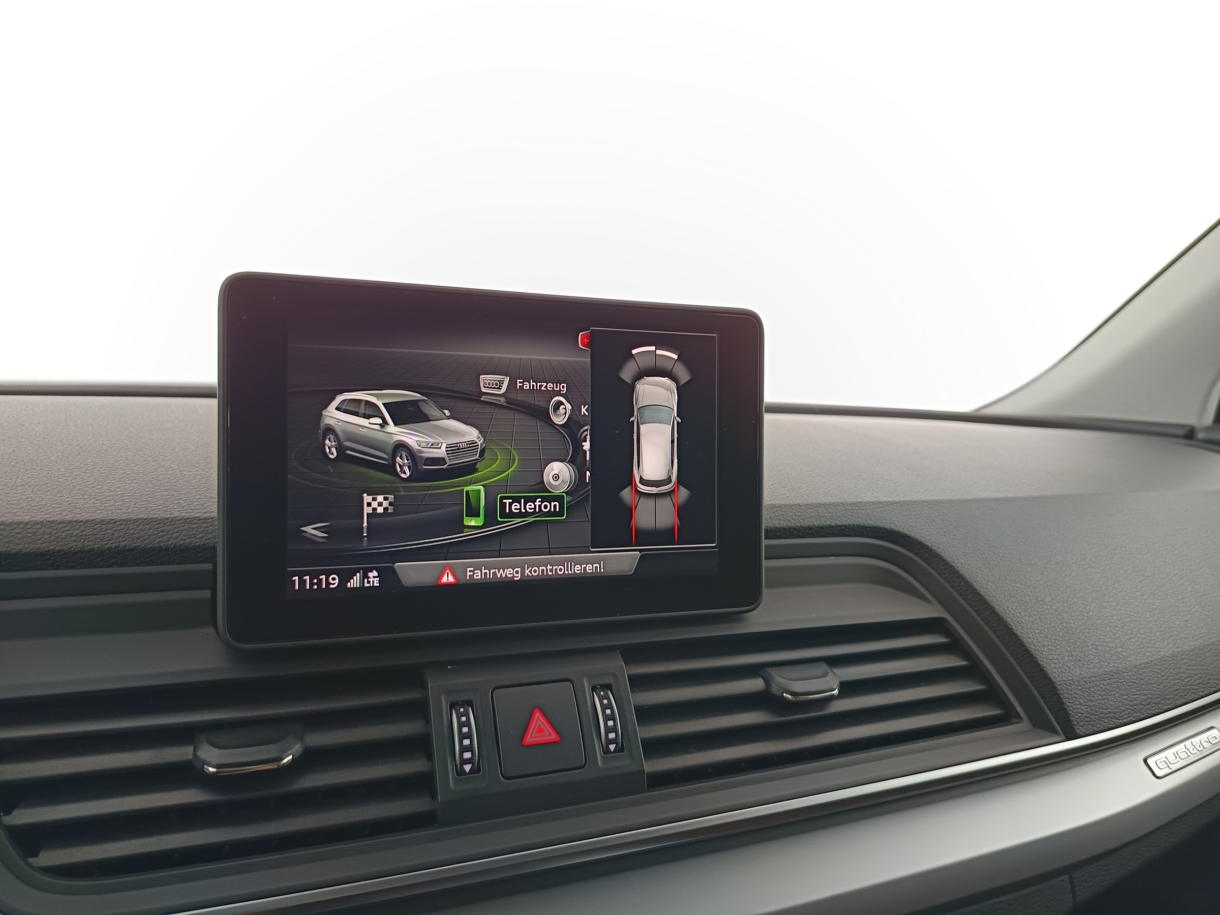 Audi Q5 2.0 e 55 TFSI e quattro sport | Bild 25 von 31