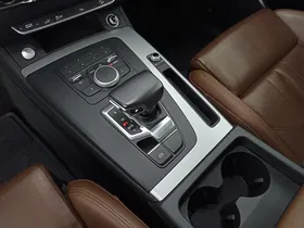 Audi Q5 2.0 e 55 TFSI e quattro sport | Thumbnail 29 von 31