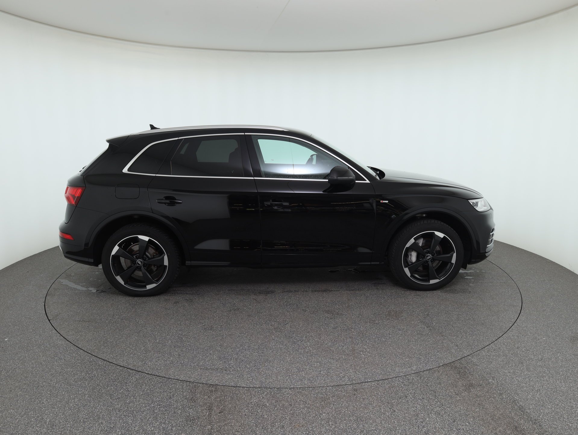 Audi Q5 2.0 e 55 TFSI e quattro sport | Bild 5 von 31