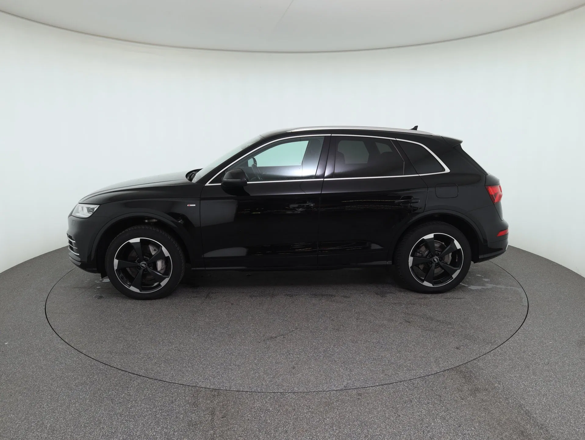 Audi Q5 2.0 e 55 TFSI e quattro sport | Bild 9 von 31