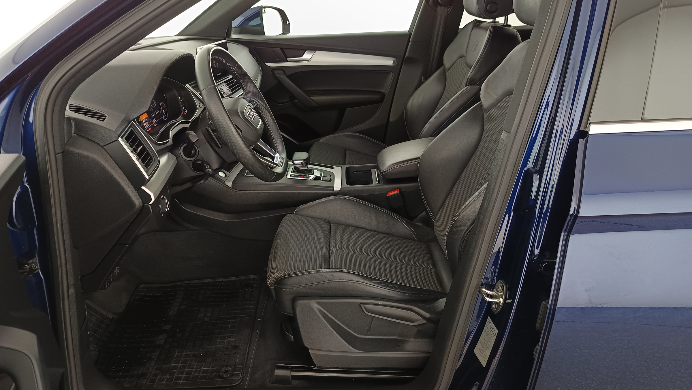 Audi Q5 2.0 TFSI e 50 e quattro sport | Bild 14 von 31