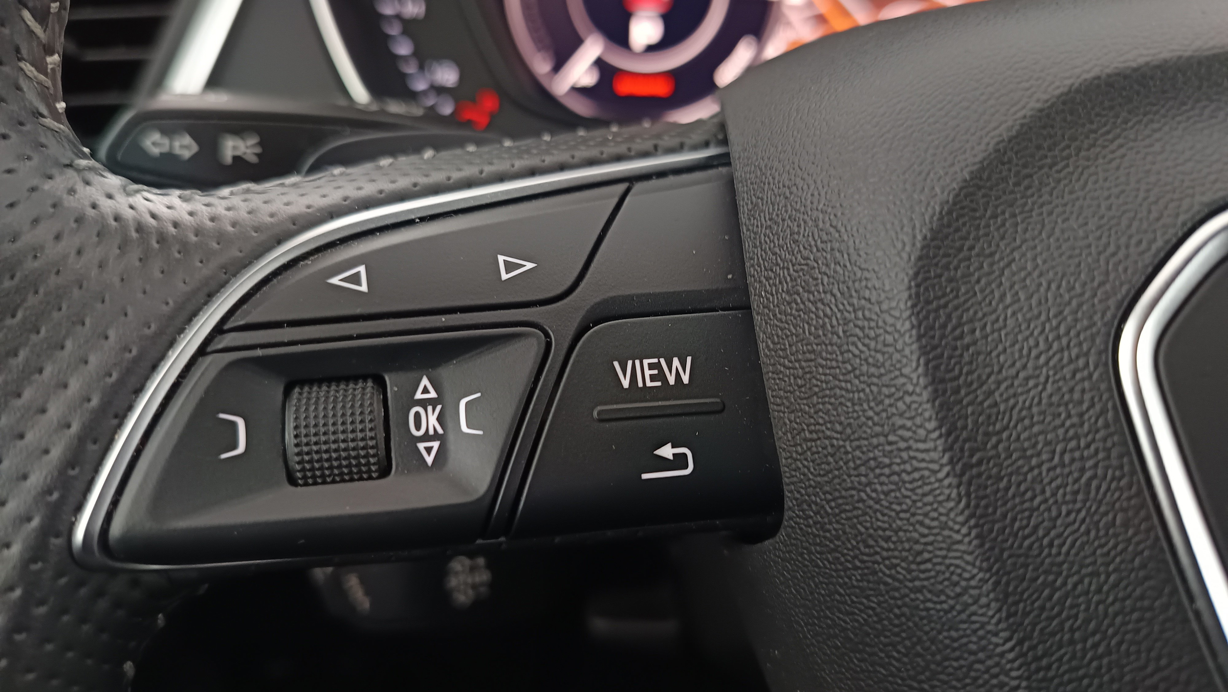 Audi Q5 2.0 TFSI e 50 e quattro sport | Bild 18 von 31