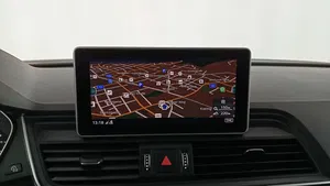 Audi Q5 2.0 TFSI e 50 e quattro sport | Thumbnail 24 von 31