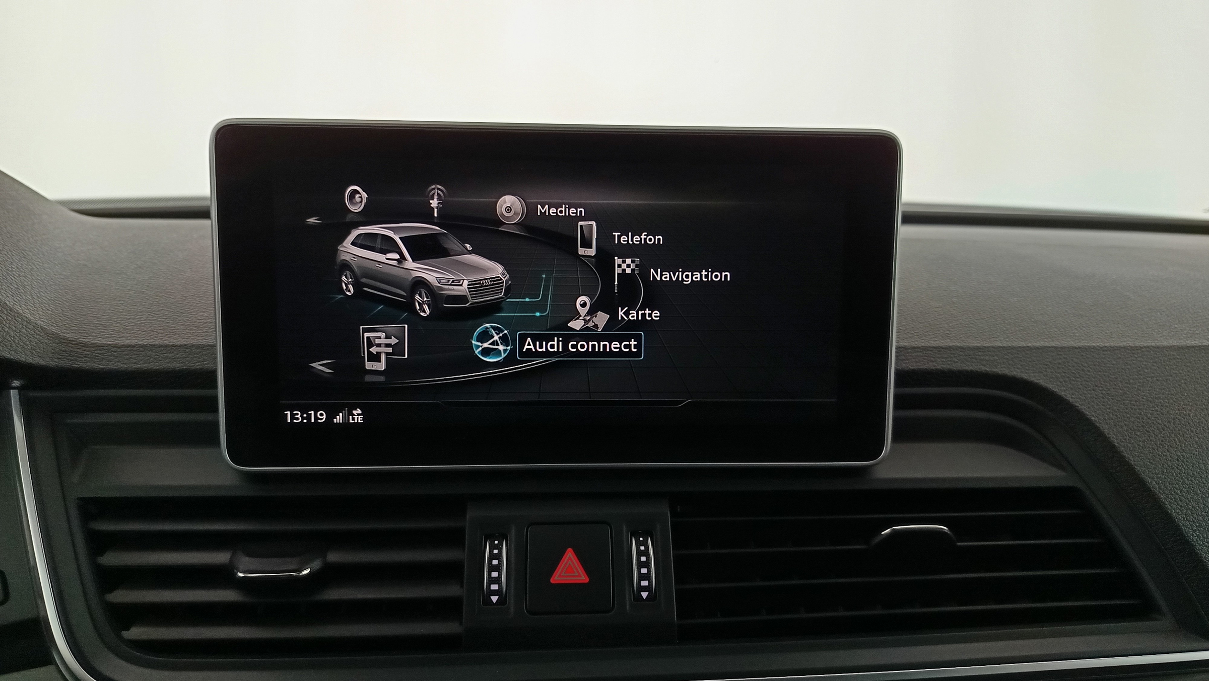 Audi Q5 2.0 TFSI e 50 e quattro sport | Bild 25 von 31