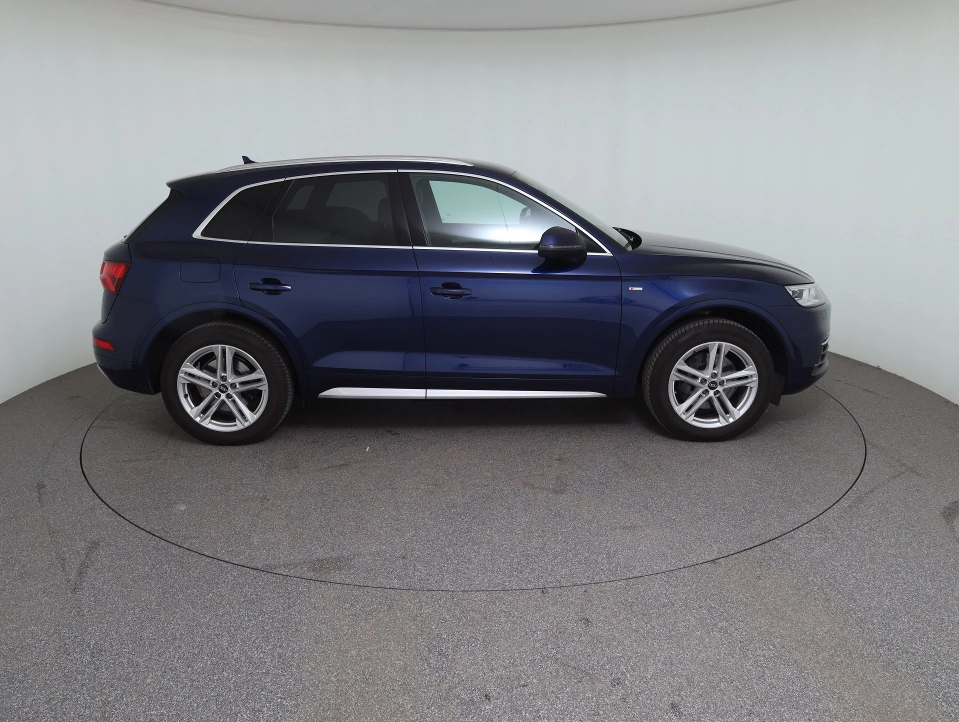 Audi Q5 2.0 TFSI e 50 e quattro sport | Bild 5 von 31