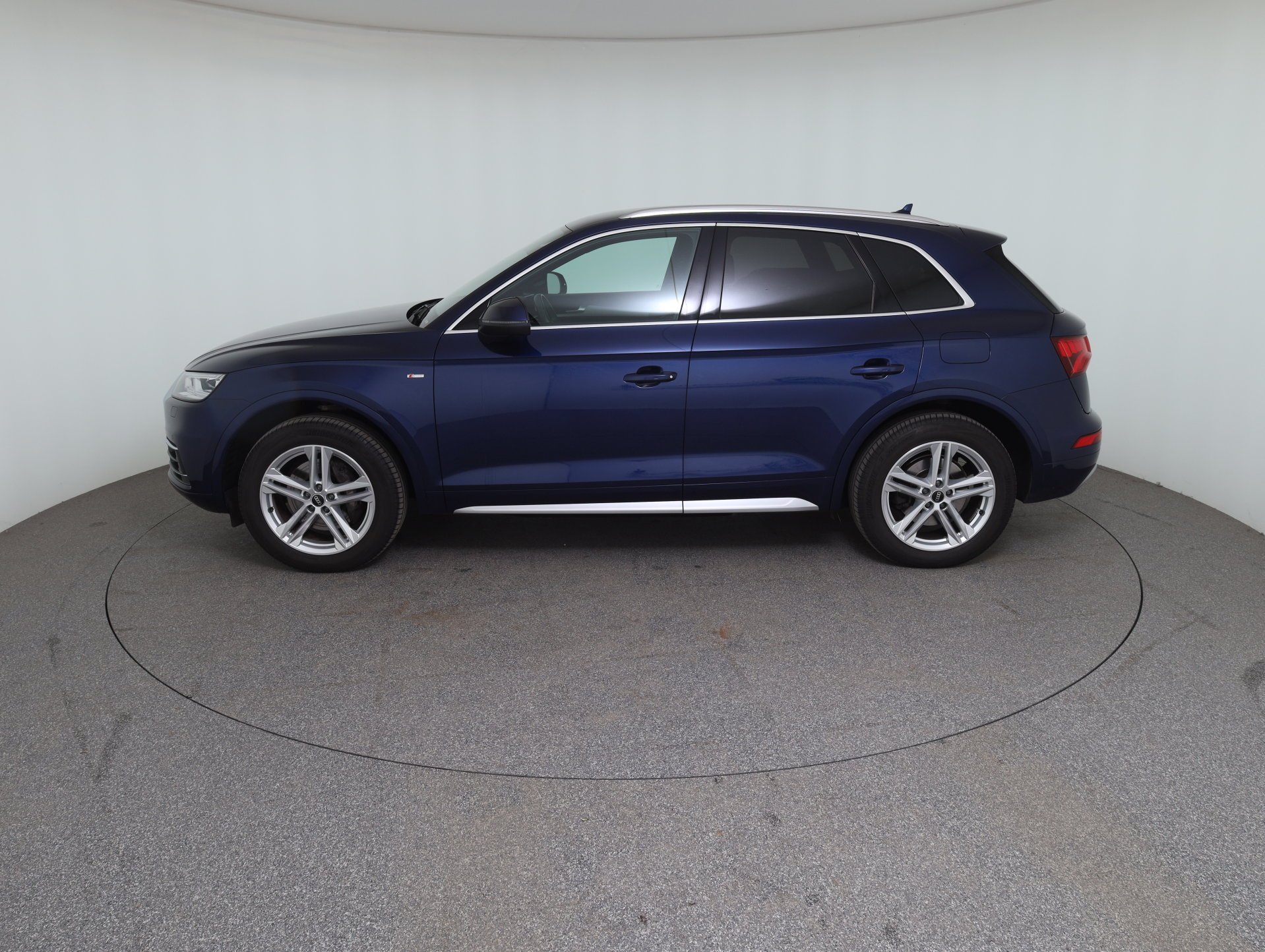 Audi Q5 2.0 TFSI e 50 e quattro sport | Bild 9 von 31